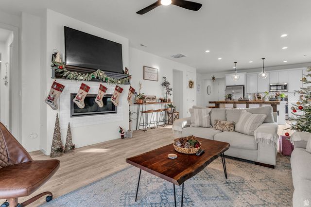 2103 N ELDERBERRY DR, Saratoga Springs, UT 84045