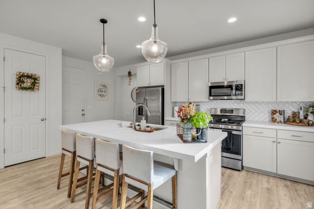 2103 N ELDERBERRY DR, Saratoga Springs, UT 84045