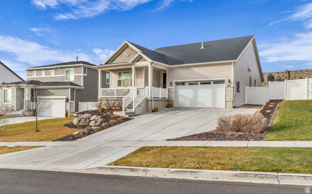 2103 N ELDERBERRY DR, Saratoga Springs, UT 84045