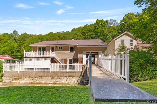 601 Spinnerville Gulf Rd N, German Flatts, NY 13357