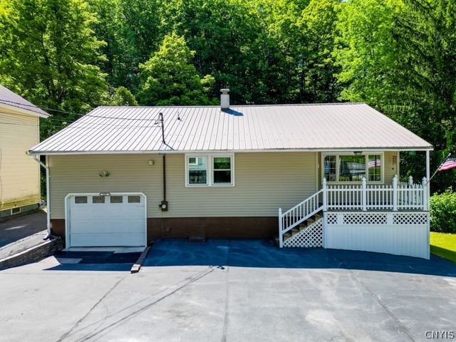 601 Spinnerville Gulf Rd N, German Flatts, NY 13357