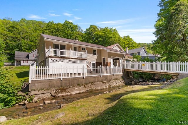 601 Spinnerville Gulf Rd N, German Flatts, NY 13357
