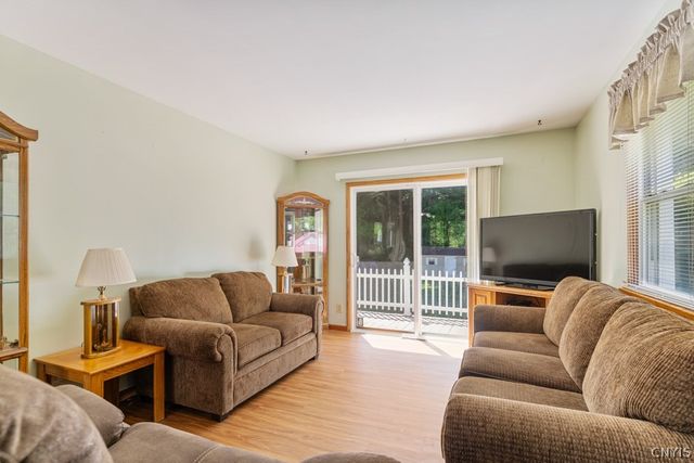 601 Spinnerville Gulf Rd N, German Flatts, NY 13357