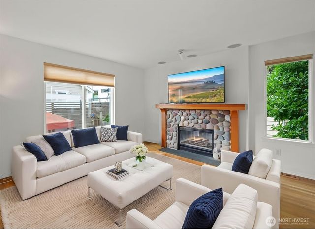 5243 40th Avenue NE, Seattle, WA 98105