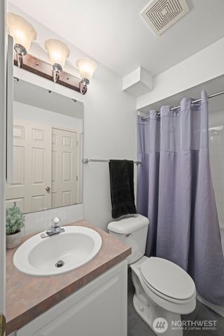 5243 40th Avenue NE, Seattle, WA 98105