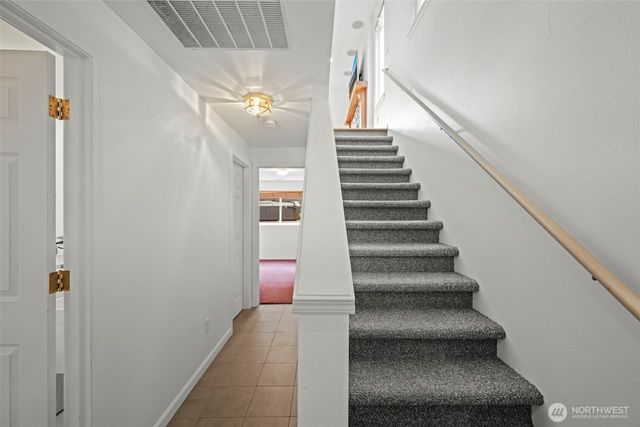 5243 40th Avenue NE, Seattle, WA 98105