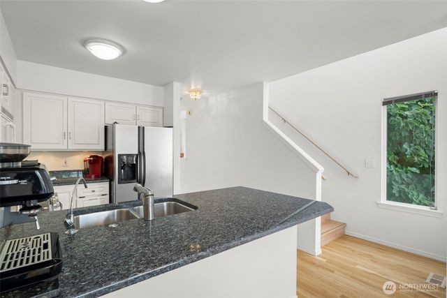 5243 40th Avenue NE, Seattle, WA 98105