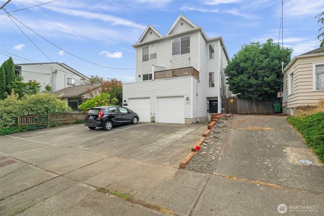 5243 40th Avenue NE, Seattle, WA 98105