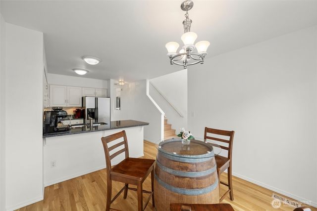 5243 40th Avenue NE, Seattle, WA 98105