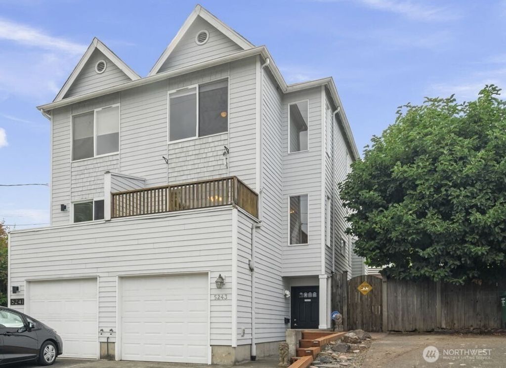 5243 40th Avenue NE, Seattle, WA 98105