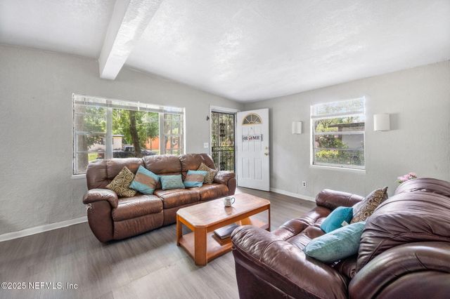 4357 TRENTON Drive S, Jacksonville, FL 32209
