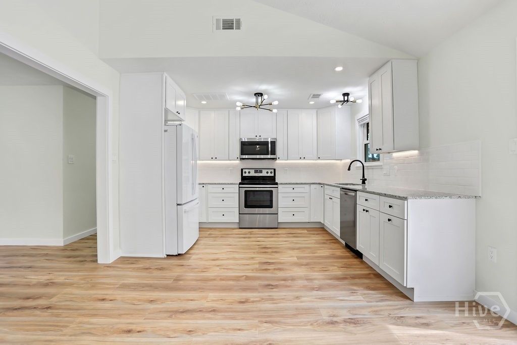 Image 14 of property listing at 223 Melrose Place, Rincon, GA 31326