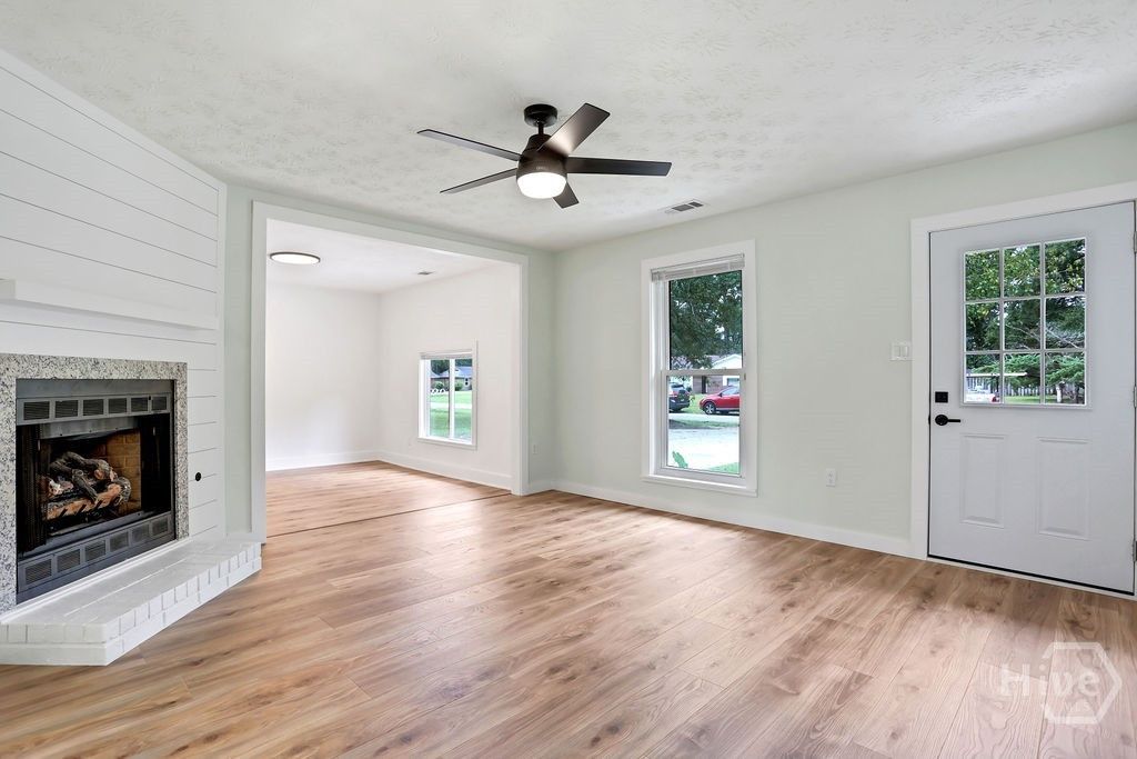 Image 4 of property listing at 223 Melrose Place, Rincon, GA 31326