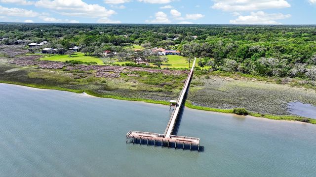 621 Shores Blvd, St Augustine, FL 32086