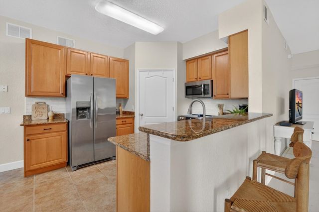 621 Shores Blvd, St Augustine, FL 32086