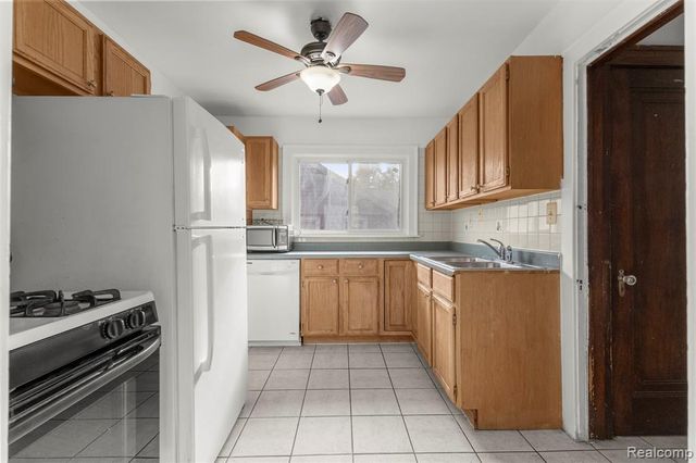 21551 Edison Street, Dearborn, MI 48124