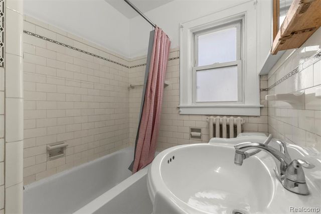 21551 Edison Street, Dearborn, MI 48124