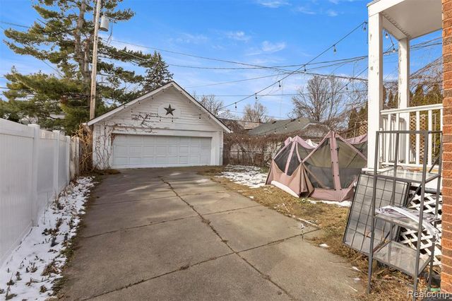 21551 Edison Street, Dearborn, MI 48124