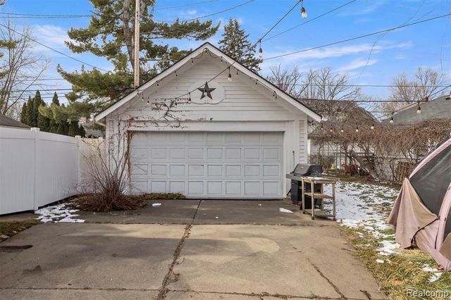 21551 Edison Street, Dearborn, MI 48124