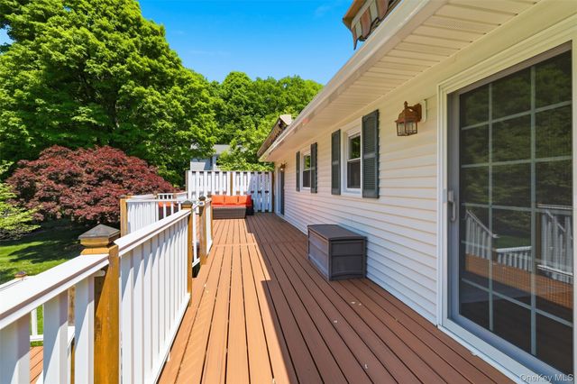 9 Wagon Trail Road, Stormville, NY 12582