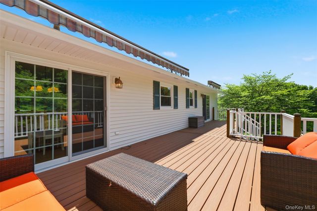 9 Wagon Trail Road, Stormville, NY 12582