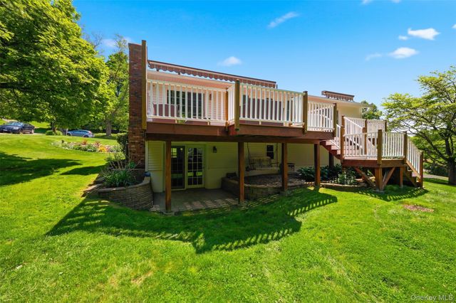 9 Wagon Trail Road, Stormville, NY 12582