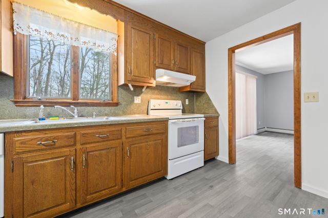 50 Woodhaven Drive, Burlington, CT 06013