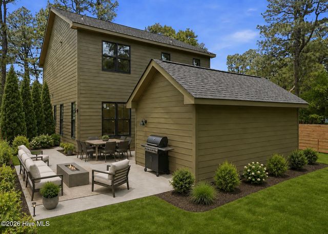 785 N May Street, Southern Pines, NC 28387