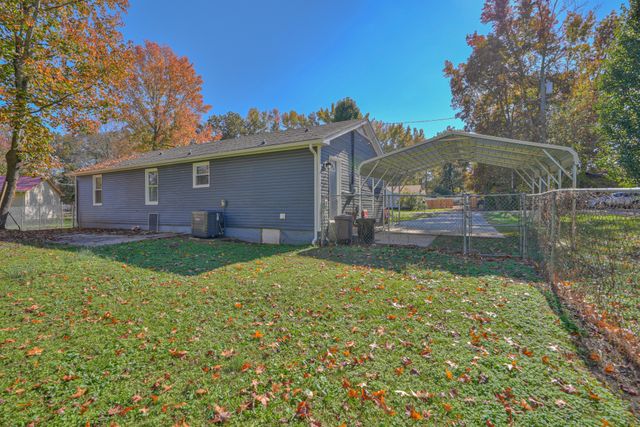 603 Spruce Dr, Clarksville, TN 37042