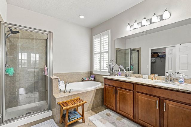 8478 NANDINA DRIVE, Sarasota, FL 34240