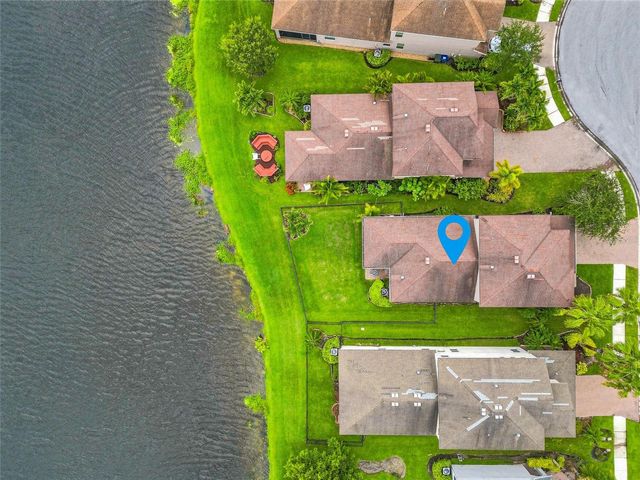 8478 NANDINA DRIVE, Sarasota, FL 34240