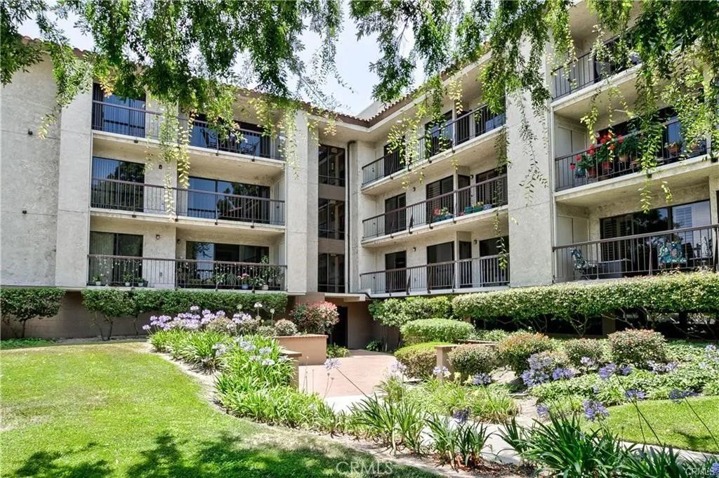 13650 Del Monte Dr. 28B, Seal Beach, CA 90740