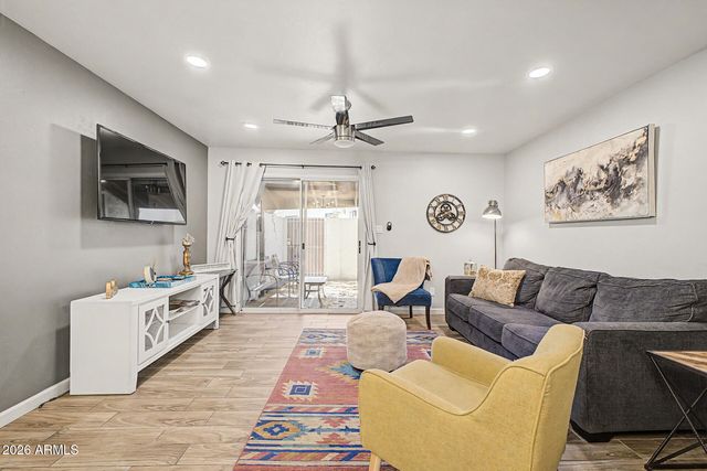 4024 N PARKWAY Avenue, Scottsdale, AZ 85251