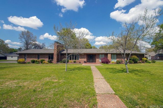 305 Cottonwood Drive, England, AR 72046