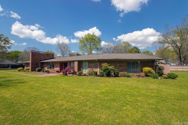 305 Cottonwood Drive, England, AR 72046