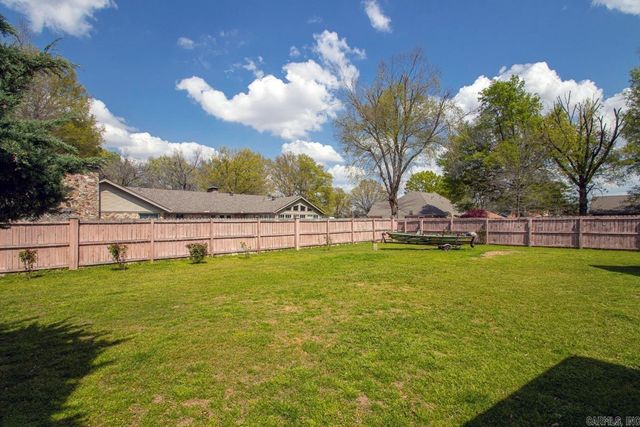 305 Cottonwood Drive, England, AR 72046