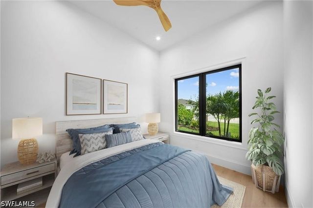 638 93rd AVE N, Naples, FL 34108