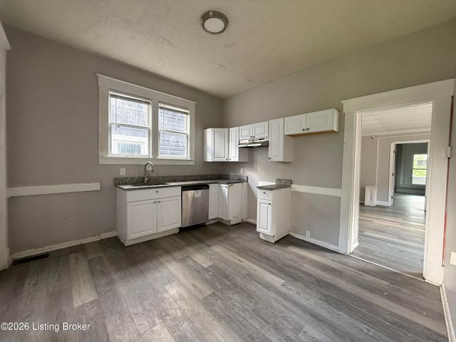 2823 W Main St, Louisville, KY 40212
