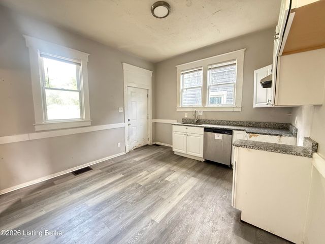 2823 W Main St, Louisville, KY 40212