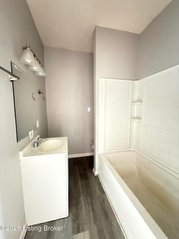 2823 W Main St, Louisville, KY 40212