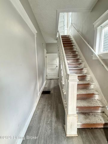 2823 W Main St, Louisville, KY 40212