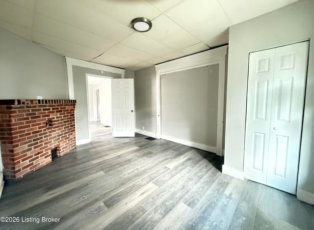 2823 W Main St, Louisville, KY 40212