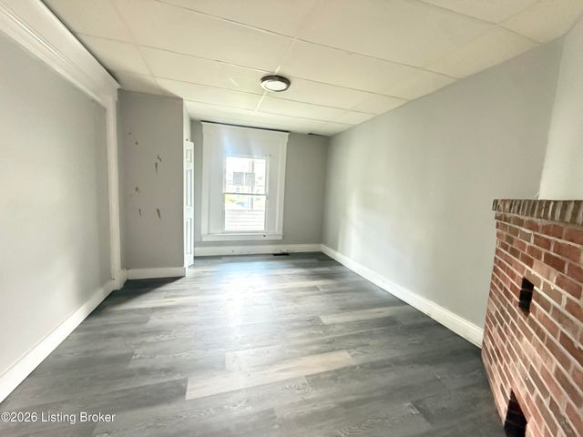 2823 W Main St, Louisville, KY 40212