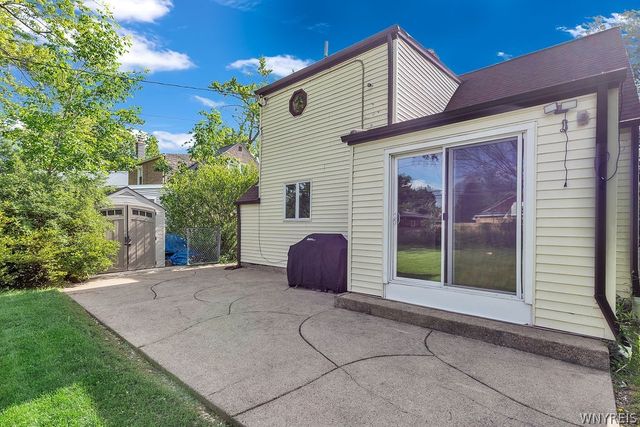 484 Walton Drive, Cheektowaga, NY 14225