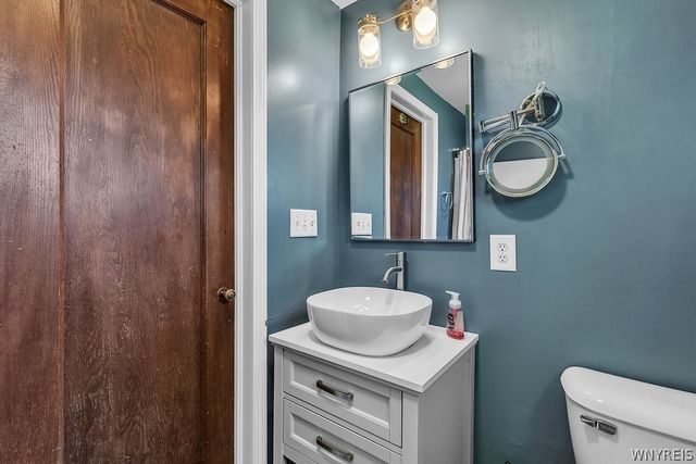 484 Walton Drive, Cheektowaga, NY 14225