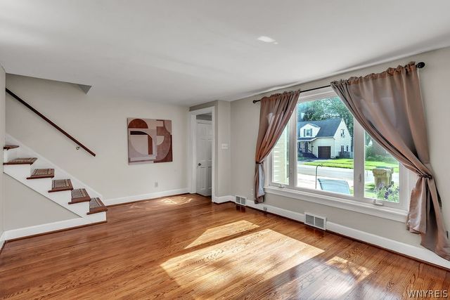 484 Walton Drive, Cheektowaga, NY 14225