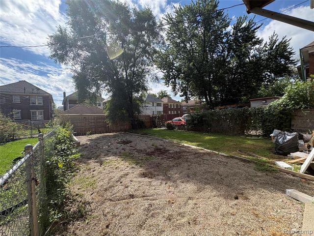 2475 Taylor Street, Detroit, MI 48206