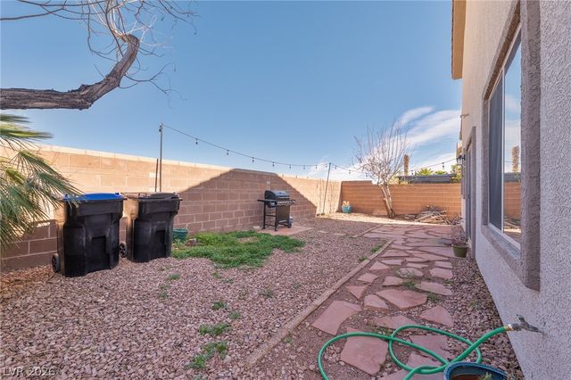 4464 Penguin Avenue, North Las Vegas, NV 89084