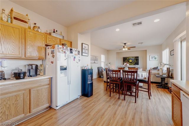 4464 Penguin Avenue, North Las Vegas, NV 89084