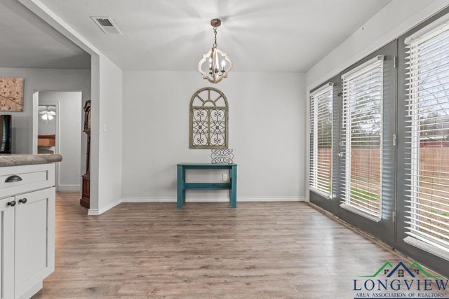 718 Pine St, Gilmer, TX 75644